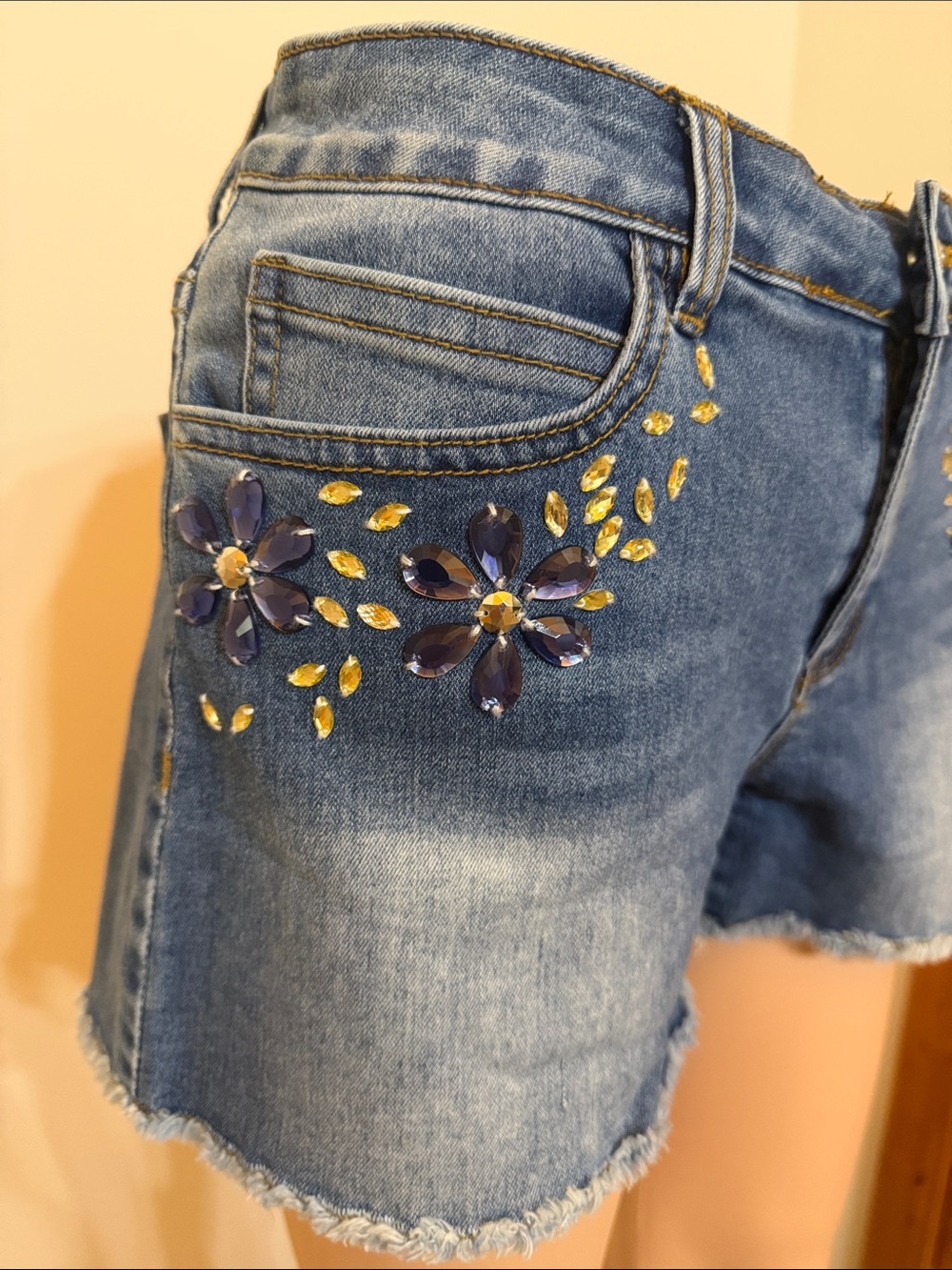 NWOT Boston Proper Blue Denim Shorts with Floral Jewel Rhinestone Embellishment - Picture 4 of 8